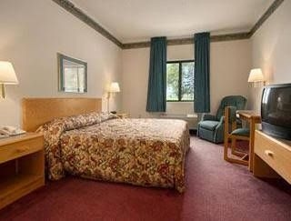 Super 8 Motel - Three Rivers3