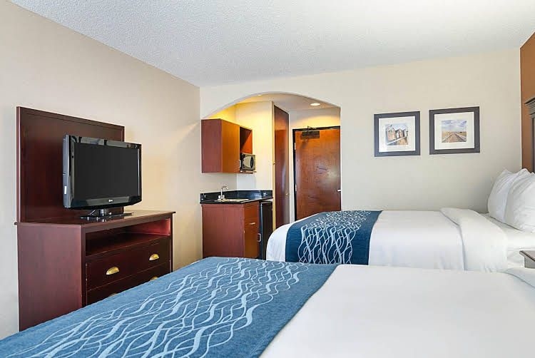 Comfort Inn & Suites Hutchinson0