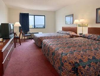 Super 8 Waterloo Il2