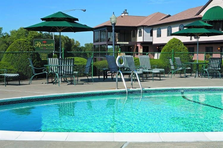 รูสเวลต์ อินน์ แอนด์ สวีทส์ (Roosevelt Inn And Suites)0