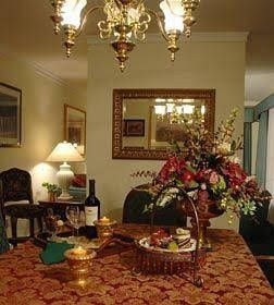 รูสเวลต์ อินน์ แอนด์ สวีทส์ (Roosevelt Inn And Suites)1