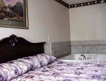 Hearthstone Inn & Suites4