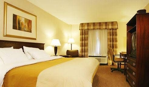 Holiday Inn Express Waterbury3