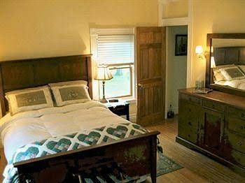 Beautiful Valley Guesthouse1