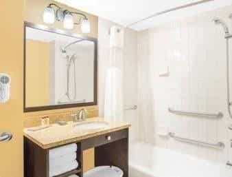 Wingate by Wyndham - Green Bay - Airport