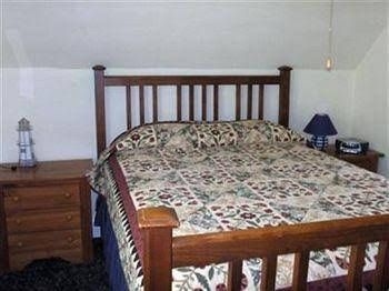Lucy's Place0