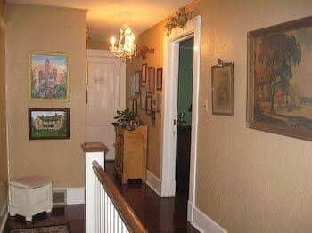 Maple Street Bed & Breakfast LLC Maple Street Bed & Breakfast LLC