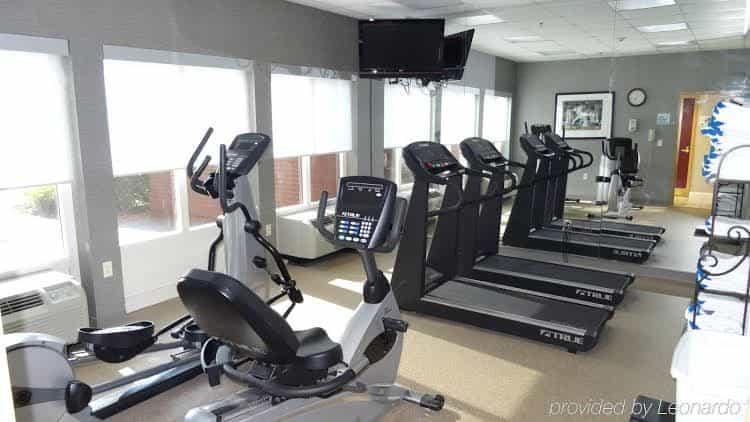 HOLIDAY INN EXP STES UNIV