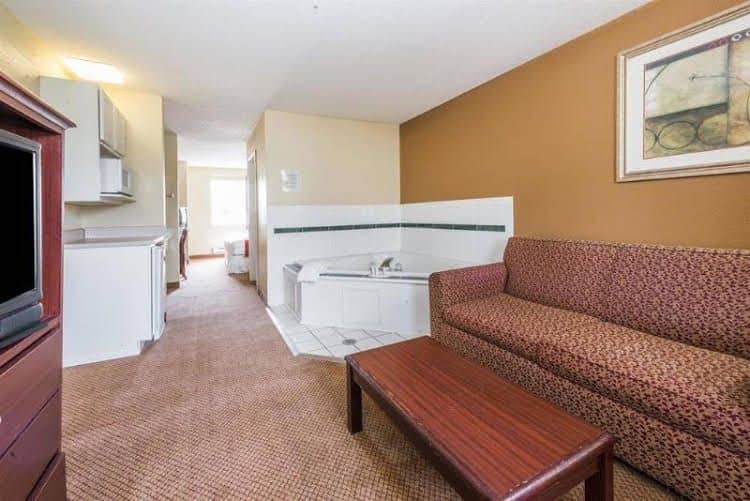 Super 8 Indianapolis NE Castleton Super 8 Indianapolis NE Castleton