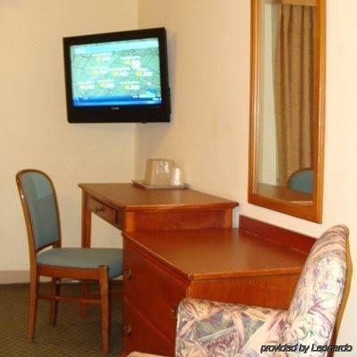 Excel Inn & Suites0