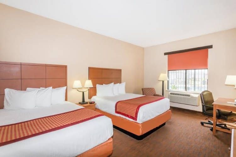 Baymont Inn & Suites Savannah/Garden City0