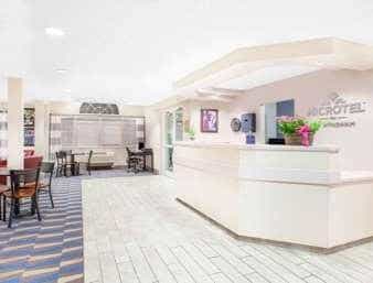 Microtel Inn Clear Lake