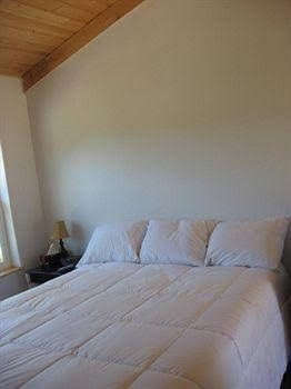 Crater Lake Inn & Retreat0