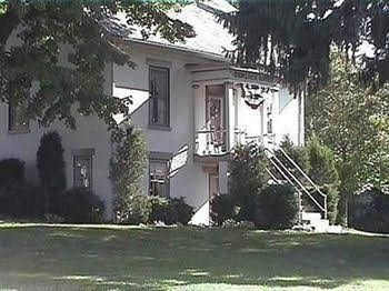 The Pines of Dresden Bed and Breakfast2