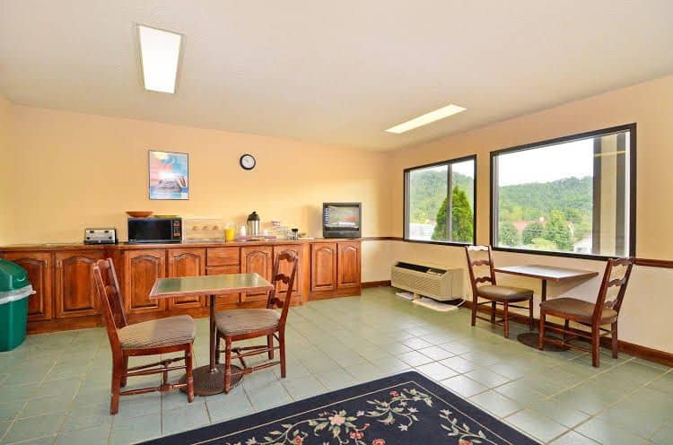 AMERICAS BEST VALUE INN HELEN AMERICAS BEST VALUE INN HELEN