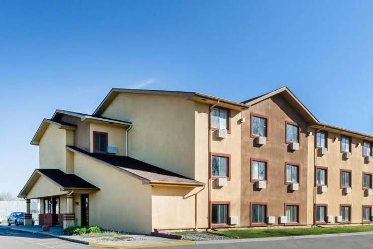 Super 8 Motel - Flint Miller Rd/Airport0