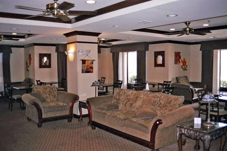 Holiday Inn Express Cleveland3