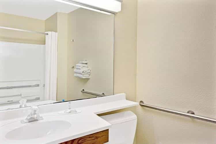 Super 8 Motel - Spring Lake/ Fort Bragg