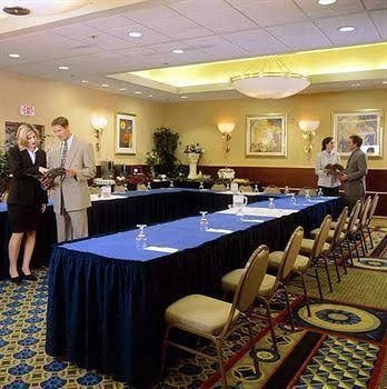 Holiday Inn Pittsburgh-intl Airport0