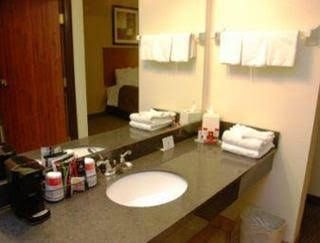 Ramada Limited Phoenix City Alabama3