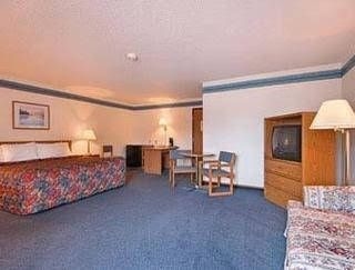 Super 8 Motel - Pella0