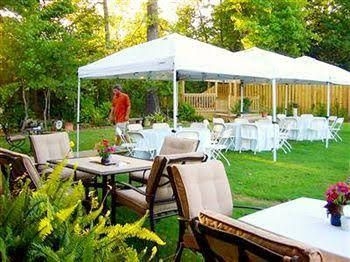 Cart Barn Inn at Yoda Creek4