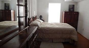 Millhouse Cottages0
