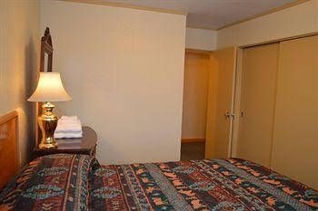 Glacier View Suites4