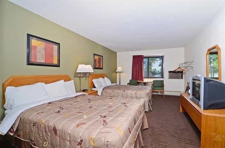 SUPER 8 HAYWARD WI