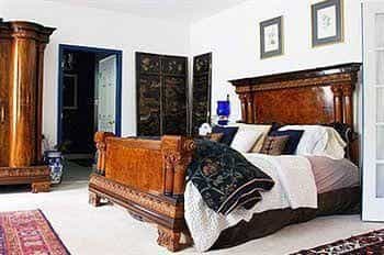Stone Manor Vineyard & Orchard Bed & Breakfast