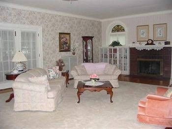Mountain Laurel Bed & Breakfast3