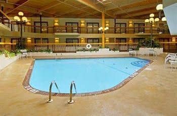 Holiday Inn Bettendorf Holiday Inn Bettendorf