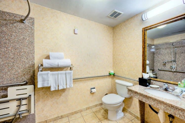 Holiday Inn Express Granbury2
