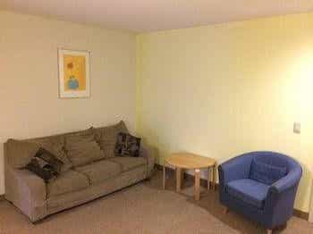 Plymouth Bay Inn & Suites