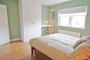 Comfortable Waterloo 3 Bedroom Flat - TLA 53864 Comfortable Waterloo 3 Bedroom Flat - TLA 53864
