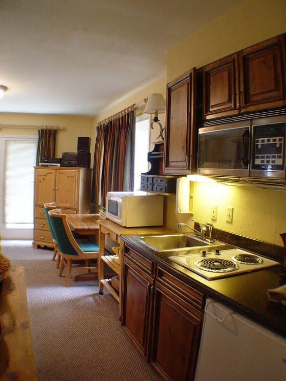 Viking Lodge - 1 Bedroom Condo #304 - LLH 581761