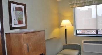 Holiday Inn Express Manhattan Midtown West0