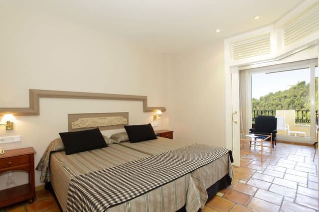 JUNIOR SUITE CAPACITY 3