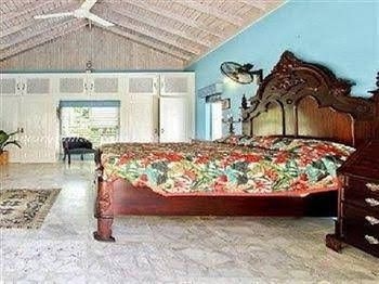 Paradise Indulgence Villa0