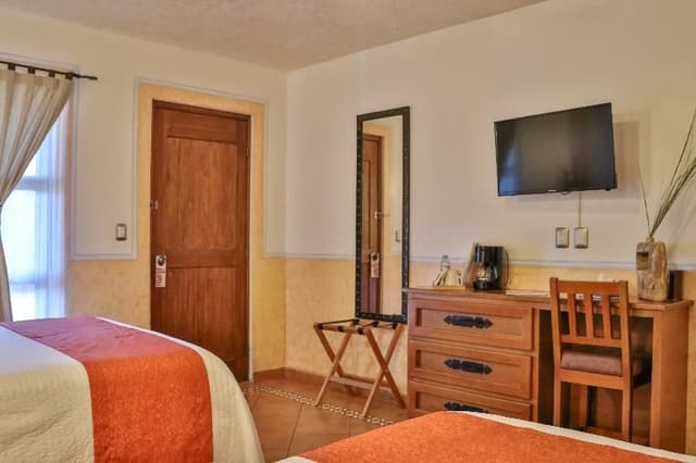 DOUBLE TWO BEDS
