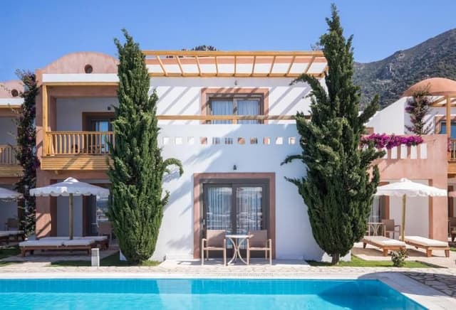 BUNGALOW POOL VIEW