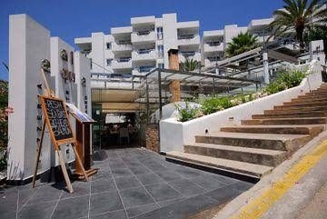 Ferrera Beach Apartamentos0