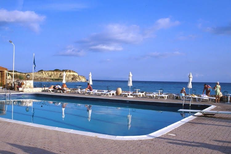 Caravel Hotel0