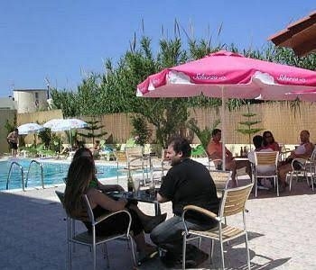Eleni Palace Apts0
