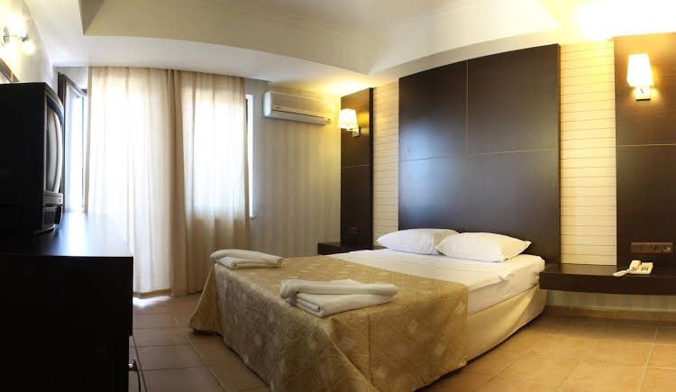 Club Munamar Beach Resort0