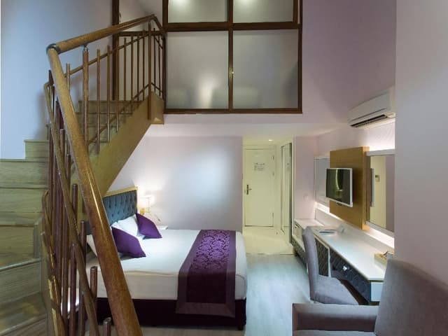 FAMILY ROOM STANDARD
