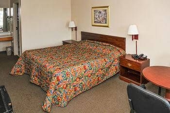 Royal Inn1