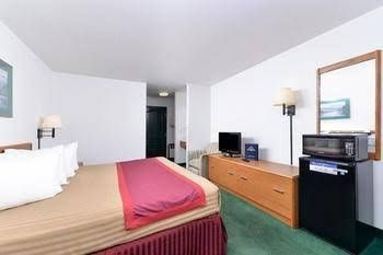 Americas Best Value Inn Chetek3