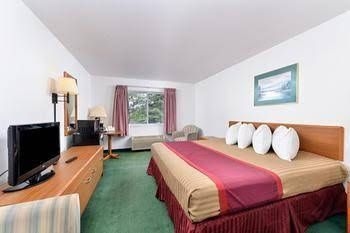Americas Best Value Inn Chetek4