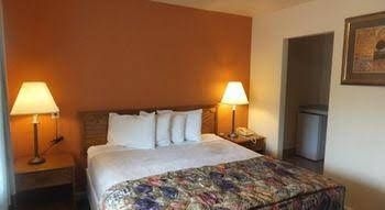 Economy Inn1